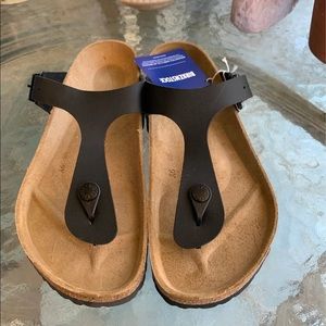 New black gizeh Birkenstock size 8